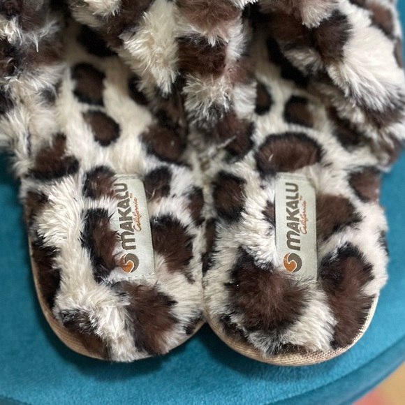 NWOT Malaku Slippers - Picture 3 of 8
